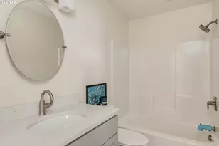 2758 NE 19th St, Lincoln City, OR 97367 - Photo 13