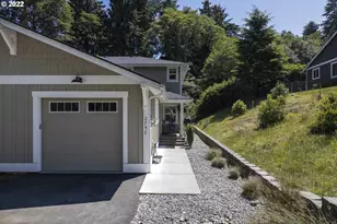 2758 NE 19th St, Lincoln City, OR 97367 - Photo 3