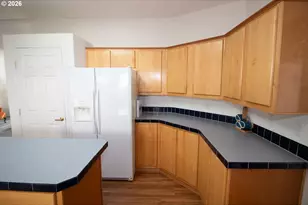 613 Glenbrook Cir, Florence, OR 97439 - Photo 21