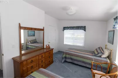 613 Glenbrook Cir, Florence, OR 97439 - Photo 31