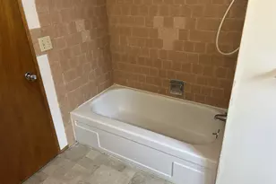 2301 Oregon Ct, Woodburn, OR 97071 - Photo 11