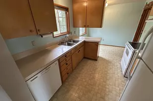 2301 Oregon Ct, Woodburn, OR 97071 - Photo 5