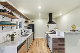 5219 SE Knapp St, Portland, OR 97206 - Photo 5