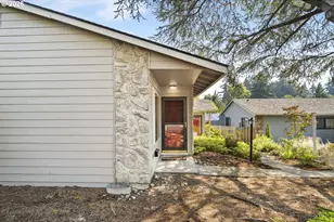 3018 SW Carson St, Portland, OR 97219 - Photo 33
