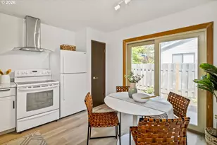3018 SW Carson St, Portland, OR 97219 - Photo 11