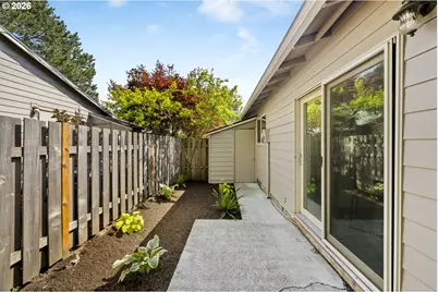 3018 SW Carson St, Portland, OR 97219 - Photo 29