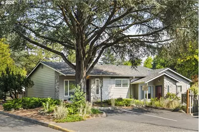 3018 SW Carson St, Portland, OR 97219 - Photo 1