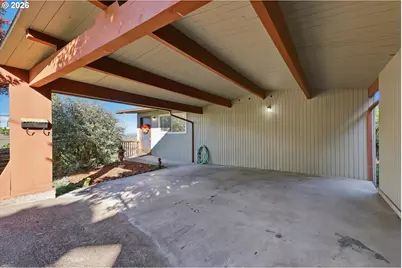 7548 S Kelly Ave, Portland, OR 97219 - Photo 37