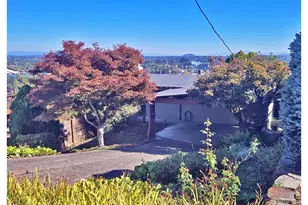 7548 S Kelly Ave, Portland, OR 97219 - Photo 45