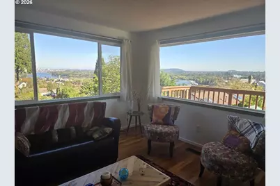 7548 S Kelly Ave, Portland, OR 97219 - Photo 3
