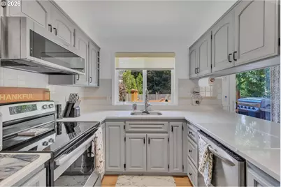 632 SW Willowbrook Ave, Gresham, OR 97080 - Photo 15