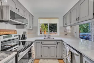 632 SW Willowbrook Ave, Gresham, OR 97080 - Photo 15