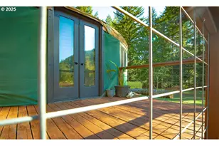 63450 Fairview Rd, Coquille, OR 97423 - Photo 13