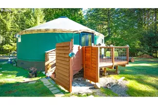 63450 Fairview Rd, Coquille, OR 97423 - Photo 11