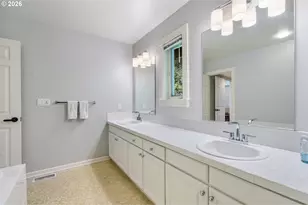 10247 NW Village Heights Dr, Portland, OR 97229 - Photo 33