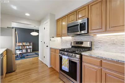 10247 NW Village Heights Dr, Portland, OR 97229 - Photo 21