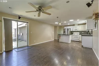 1235 Crystal Ln, Lafayette, OR 97127 - Photo 9
