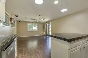 1235 Crystal Ln, Lafayette, OR 97127 - Photo 7