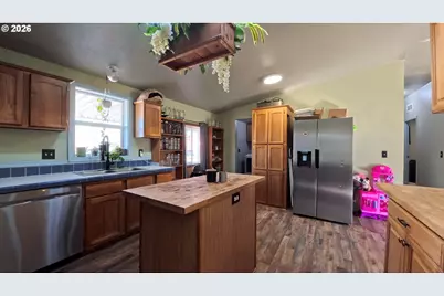 34125 E Lacomb Rd, Lebanon, OR 97355 - Photo 15