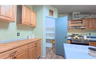 34125 E Lacomb Rd, Lebanon, OR 97355 - Photo 11