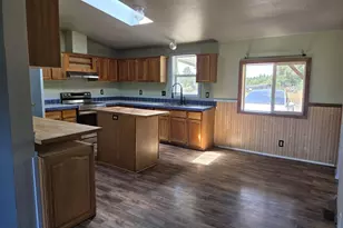 34125 E Lacomb Rd, Lebanon, OR 97355 - Photo 11