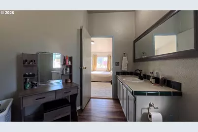 34125 E Lacomb Rd, Lebanon, OR 97355 - Photo 11