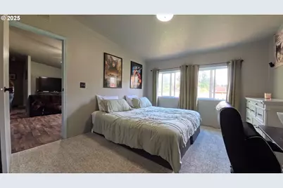 34125 E Lacomb Rd, Lebanon, OR 97355 - Photo 9