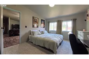 34125 E Lacomb Rd, Lebanon, OR 97355 - Photo 9