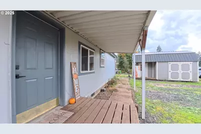 34125 E Lacomb Rd, Lebanon, OR 97355 - Photo 3
