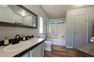 34125 E Lacomb Rd, Lebanon, OR 97355 - Photo 5