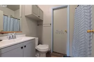 34125 E Lacomb Rd, Lebanon, OR 97355 - Photo 17