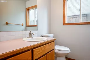 10905 SE Henderson St, Portland, OR 97266 - Photo 35