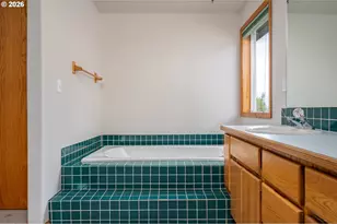 10905 SE Henderson St, Portland, OR 97266 - Photo 21