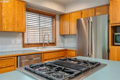 10905 SE Henderson St, Portland, OR 97266 - Photo 11