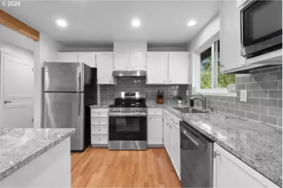 1009 SE Sweetbriar Ln, Troutdale, OR 97060 - Photo 11