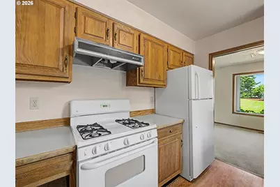 22713 SE Naomi Dr, Damascus, OR 97089 - Photo 13