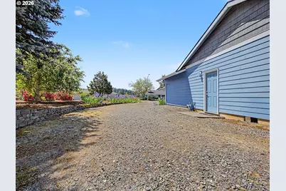 22713 SE Naomi Dr, Damascus, OR 97089 - Photo 33