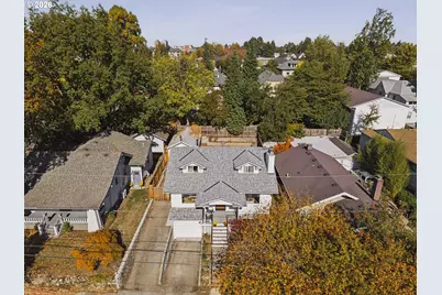 2015 SE Pine St, Portland, OR 97214 - Photo 3