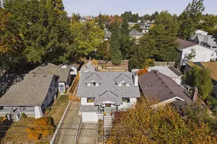 2015 SE Pine St, Portland, OR 97214 - Photo 3