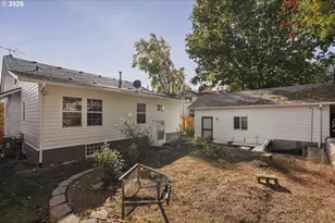 2015 SE Pine St, Portland, OR 97214 - Photo 43