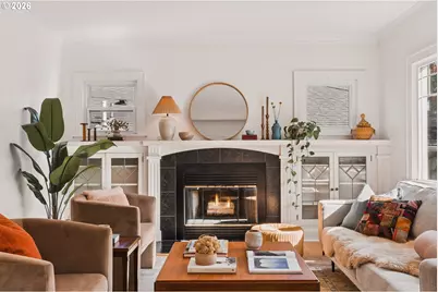 2015 SE Pine St, Portland, OR 97214 - Photo 7