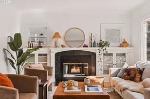 2015 SE Pine St, Portland, OR 97214 - Photo 7