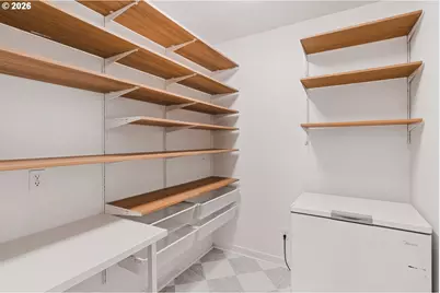2015 SE Pine St, Portland, OR 97214 - Photo 17