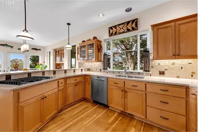 15313 SE Evergreen Hwy, Vancouver, WA 98683 - Photo 11