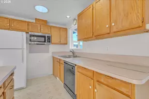 1379 Sallal Rd, Woodburn, OR 97071 - Photo 7