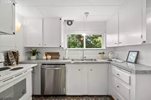 7738 SW 31st Ave, Portland, OR 97219 - Photo 15