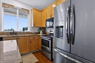 20447 Noble Ln, West Linn, OR 97068 - Photo 13