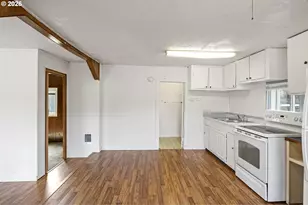 215 E 2nd Ave, Riddle, OR 97469 - Photo 19