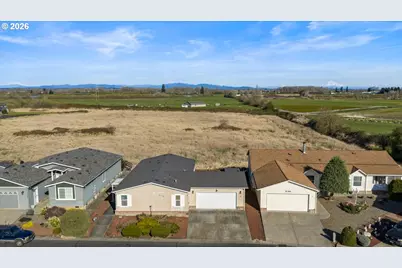 51374 SE Hoodview Dr, Scappoose, OR 97056 - Photo 1