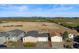 51374 SE Hoodview Dr, Scappoose, OR 97056 - Photo 1